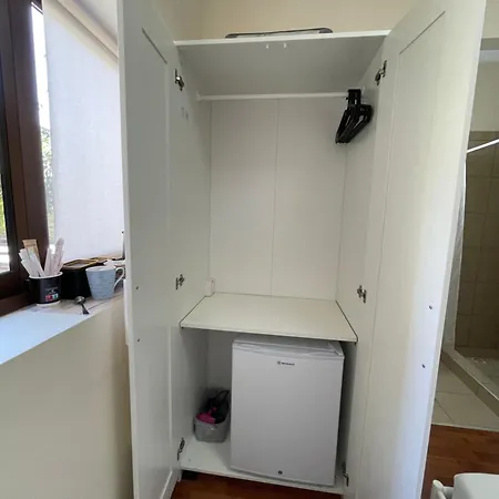 Yard With Private Entrance Apartment Larnaca